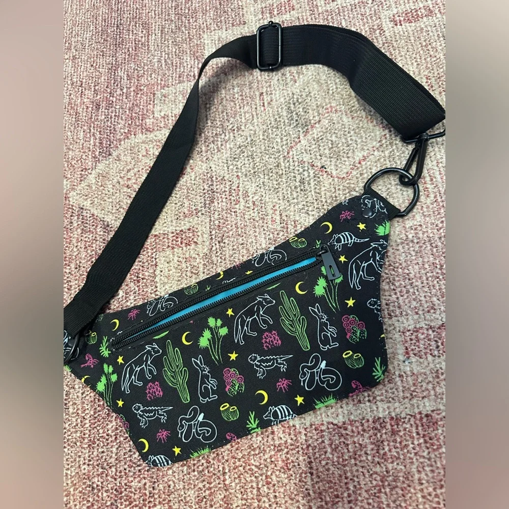 Sipsey wilder neon desert travel pouch hip pack new no tags - Picture 5 of 5